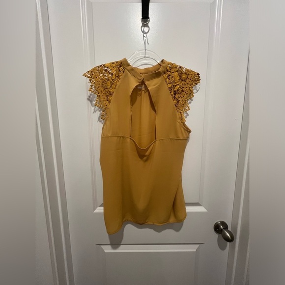 Mustard Lace Sleeve Open Back Top - Picture 9 of 14